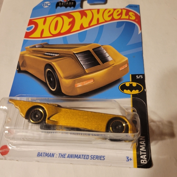 Hot Wheels Batman: The Animated Series Batman Diecast Gold Car Ages 3+ - Picture 2 of 14